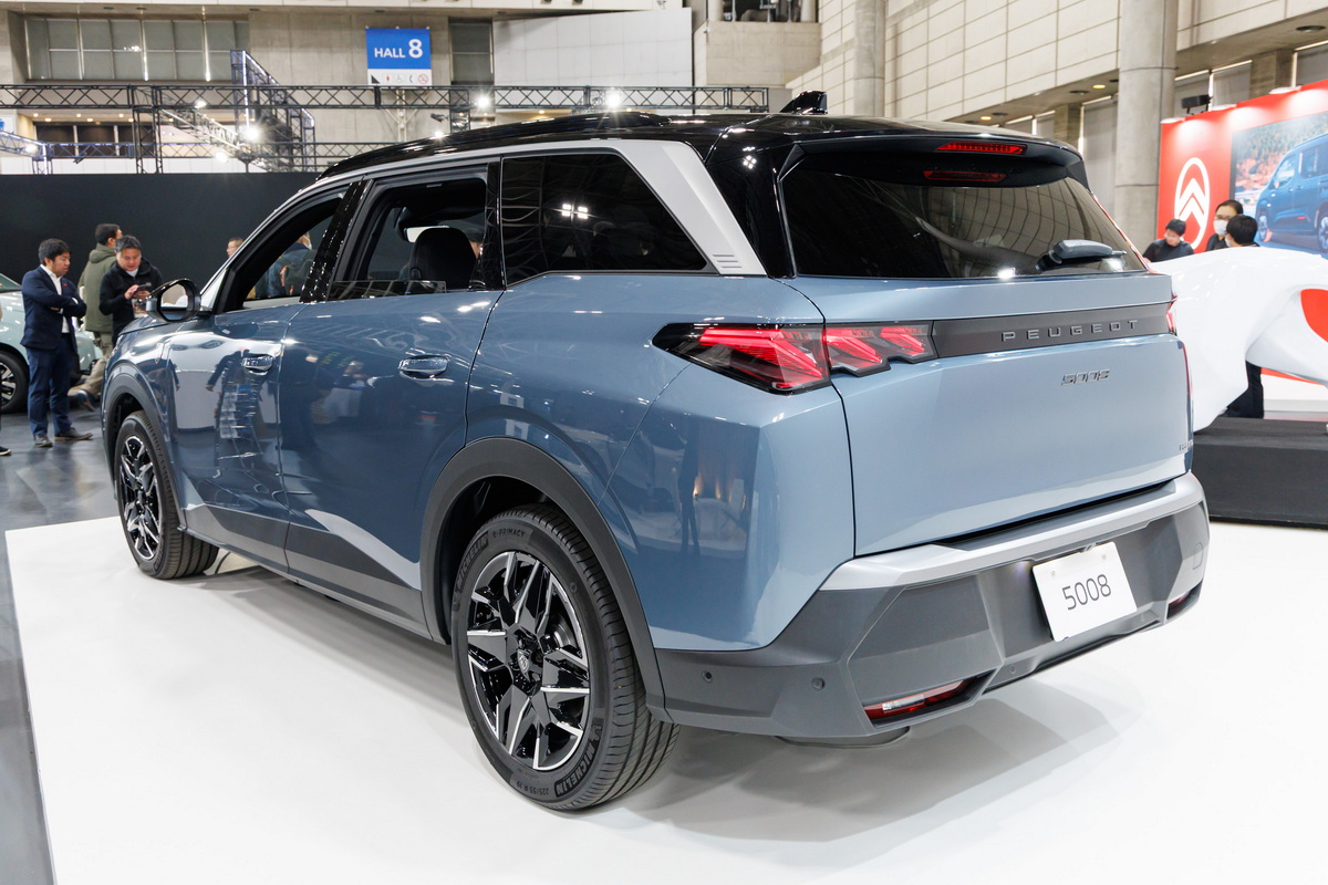 【2023年製バリ溝】スタッドレス シトロエンC5エアクロス プジョー 5008 2023年製バリ溝】スタッドレス シトロエンC5エアクロス プジョー 5008