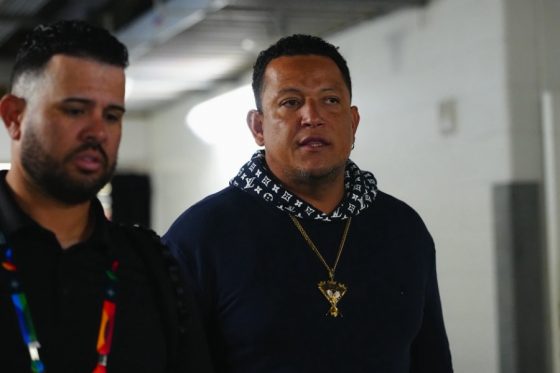 ������ꤷ���٥ͥ�������ɽ�Υ���Хɡ��롦�ڥ쥹�ڼ̿�������ʹ�ˡ�