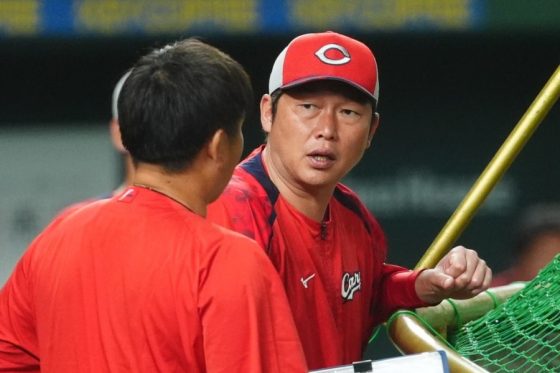 広島・新井貴浩監督【写真:小林靖】