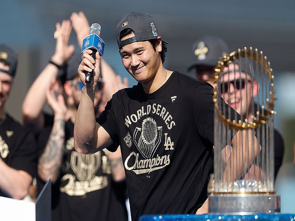 大谷翔平／ロサンゼルス・ドジャース／ワールドシリーズ優勝／セレモニーTシャツ М 大谷翔平／ロサンゼルス・ドジャース／ワールドシリーズ優勝