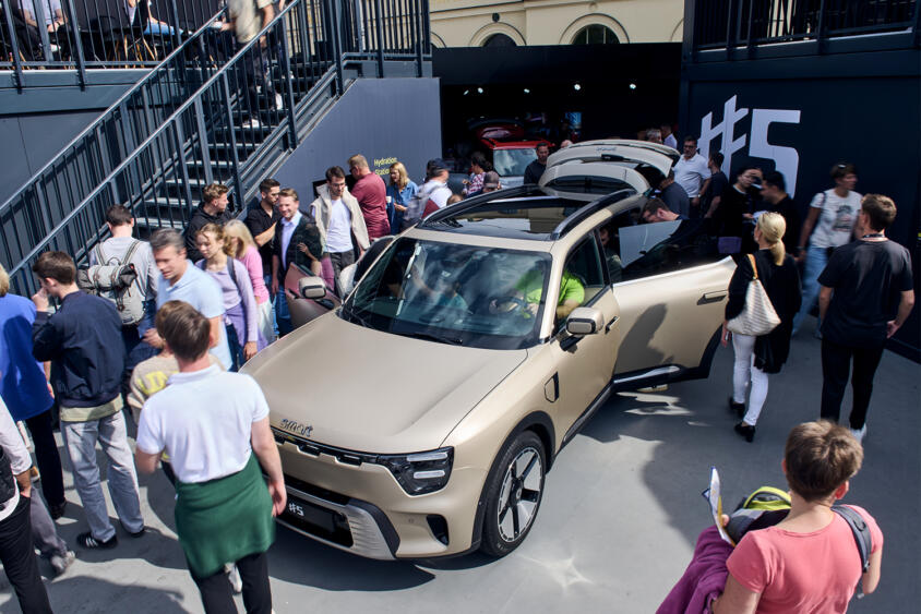 ドイツで開催される「IAAモビリティ2025」で「BEVが脇役」化! 世界中で刻々と変わりゆく電気自動車の立ち位置