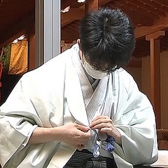 羽織に手こずる藤井棋聖にギャップ萌えの声続出 かわいすぎる ライブドアニュース