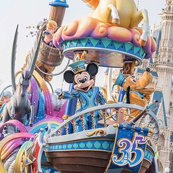 ディズニー 新パレードや夜花火も 35周年の東京ディズニーランドで 夢と魔法に満たされる特別体験 ライブドアニュース