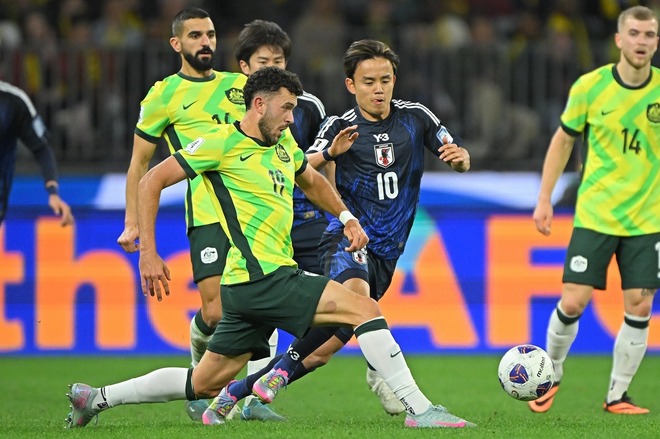 日本はボールを握りながらも１点が遠く、オーストラリアに０−１で敗れた。写真：金子拓弥（サッカーダイジェスト写真部）