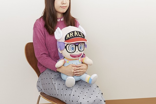 んちゃ Dr スランプ アラレちゃん めちゃんこかわいいアラレちゃんのpcクッション登場 ライブドアニュース