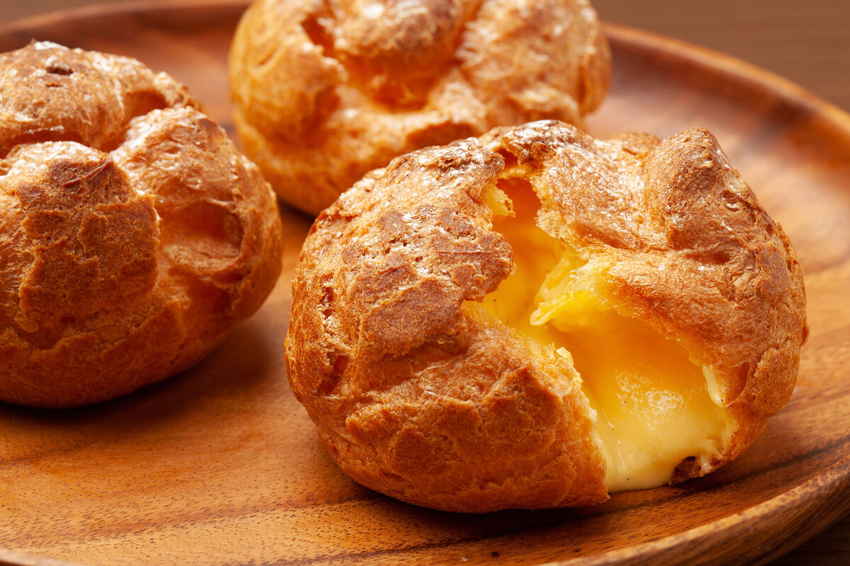 シュークリームの語感が似ているため毎月19日に制定 食べ方の正しい作法