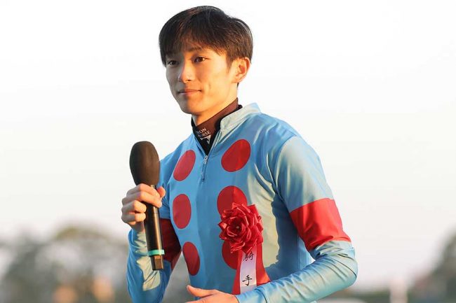 �����������ڼ̿������п�ʹ�ҡ�