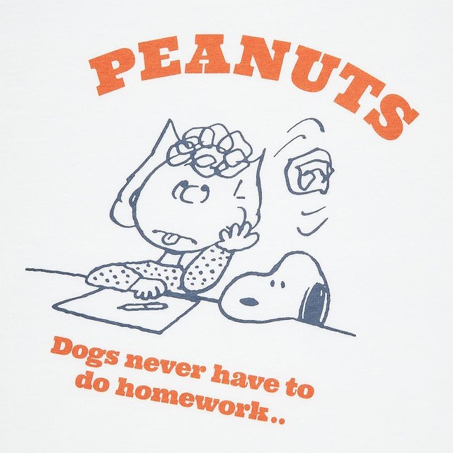 ピーナッツ ユニクロut新作 キャンパスライフを楽しむスヌーピーが可愛い Peachy ライブドアニュース
