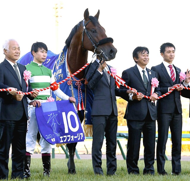 エフフォーリア 年度代表馬2位と大差、最優秀3歳牡馬は満票選出！堂々2冠 ライブドアニュース