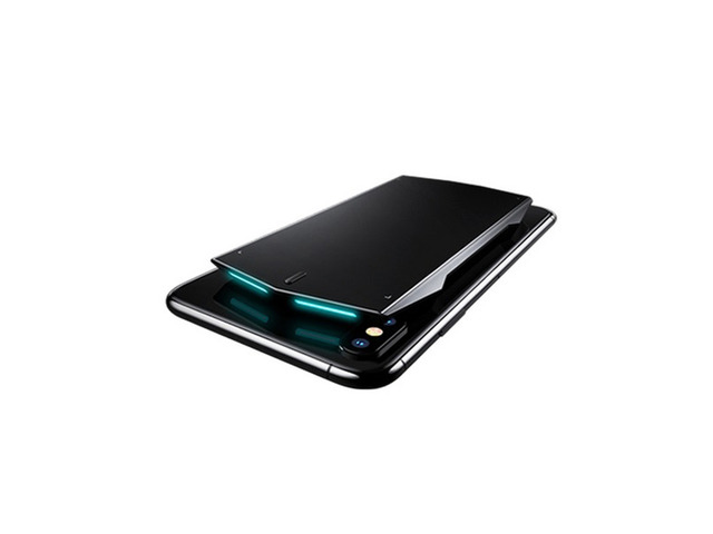 両手でスマホゲームがプレイできる便利グッズ!最大6本の指で操作可能なスマホ用ゲームコントローラー