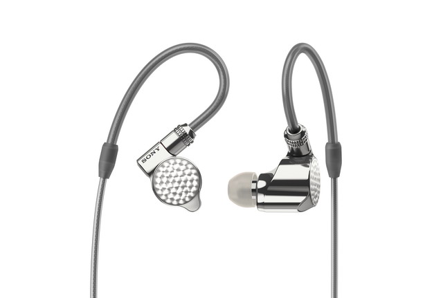 ソニー、100kHzの超高音域まで再生可能なステレオヘッドホン「IER-Z1R」を発売
