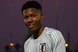 U-17������ɽ�����ǥ����������ͧ�ڼ̿���FOOTBALL ZONE�Խ��� ��