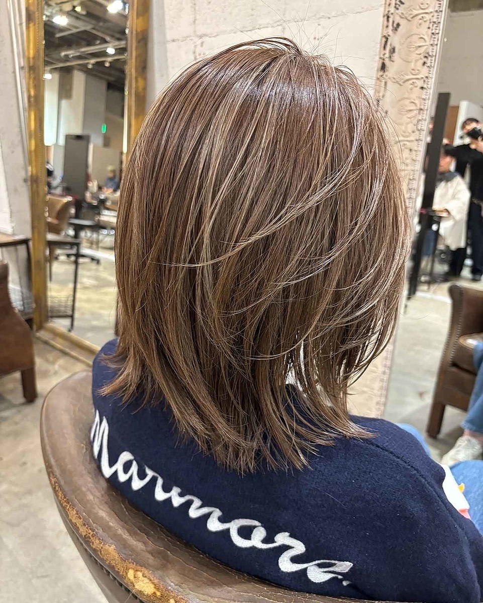 白髪あっても、若見え◎【40・50代】が真似したい♡「今っぽ白髪ぼかしヘア」