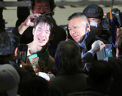 内山高志氏が奪冠の拳四朗を称賛 スピード戻りすごく良かった ライブドアニュース