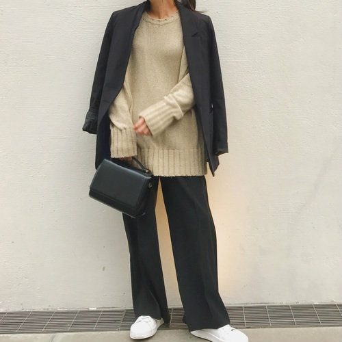 カジュアルもオフィスも着回しok センタープレスパンツ の賢い着こなしテク Peachy ライブドアニュース