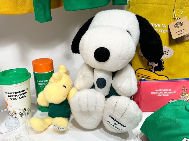 スターバックス グリーンエプロン Snoopy L スターバックス グリーン