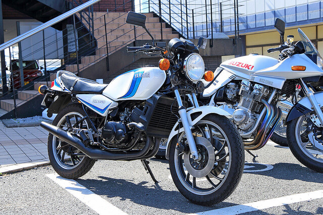 ナナハンキラー伝説、再び? レストアで蘇ったヤマハ「RZ350」に試乗