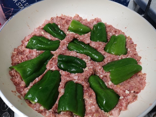 一緒に埋もれたい ピーマンの肉埋めが美味しそう ライブドアニュース