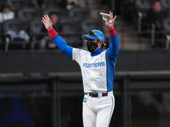 DeNA戦の指揮を執った日本ハム・新庄剛志監督【写真:井上学】