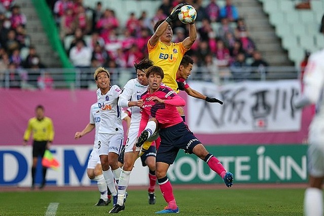 昨季、特に守備が堅かったＣ大阪と広島。写真の対戦（３月９日）でも、手堅いゲーム展開の末に広島が１-０で勝利した。写真：山崎賢人(サッカーダイジェスト写真部)