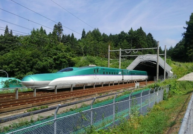 青函トンネル内での携帯電話サービスを開始