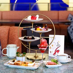 ������ɡ��ա������ȥꥢ���ǳ���1��ǯ��ǰ�Υ��ե��̡���ƥ������ơ��ޤϥ˥塼�衼���Υ��쥬��