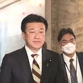 説明が二転三転 官房長官が謝罪