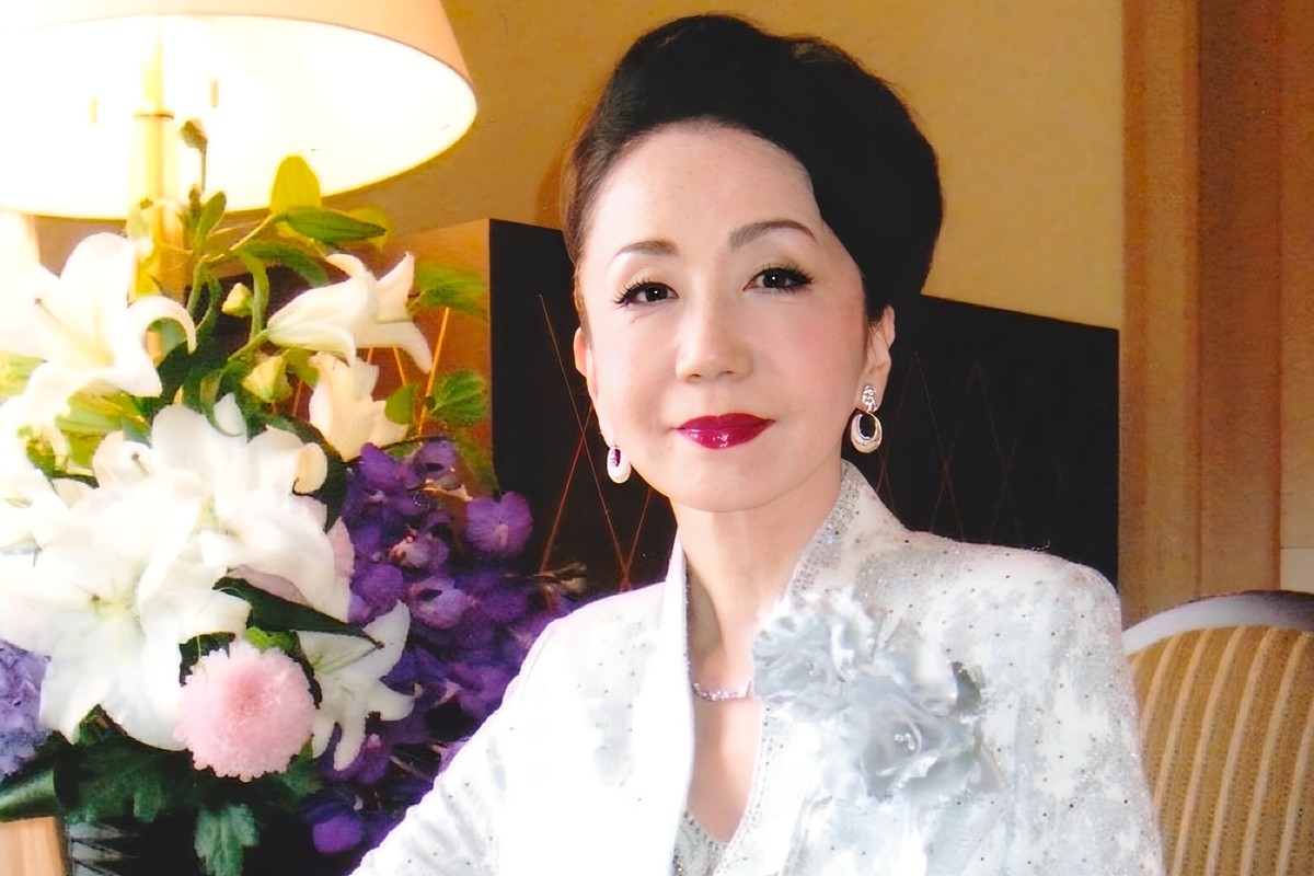  ���󥿥ӥ塼�˱������䲼����ʼ̿����ܻ�̿����� 