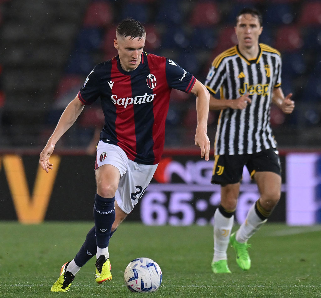 古豪ボローニャ、セリエA“優勝100周年記念”の新ユニフォームを発表