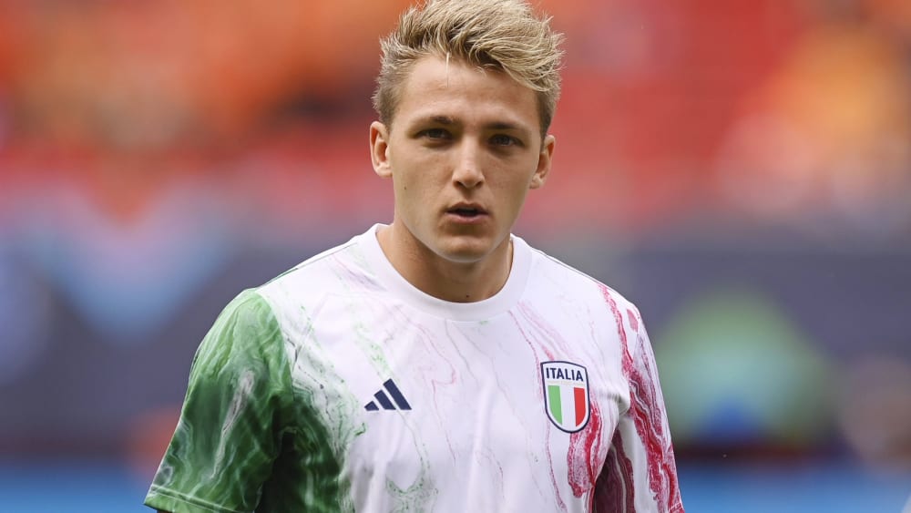 実使用/支給品 2023 イタリア代表 19番 マテオ・レテギ 実使用/支給品 2023 イタリア代表 19番 マテオ・レテギ Amazon.co.jp