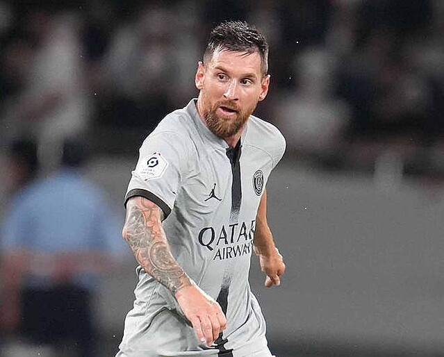 緒方孝市 限定フィギュア 広島カープ監督 Amazon.co.jp: THE SELECTED