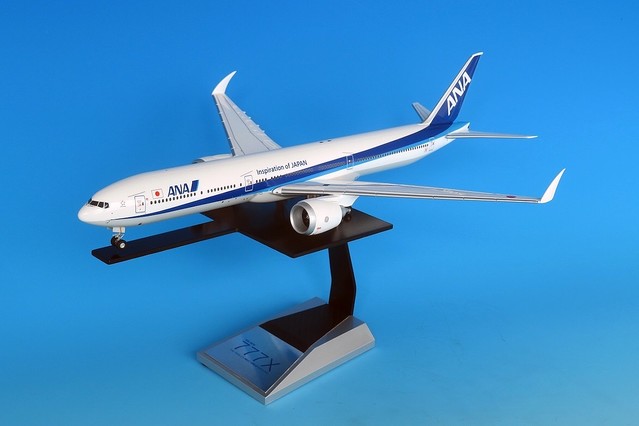 ANAの特別塗装「A380」と海上自衛隊最古参航空機をその手に