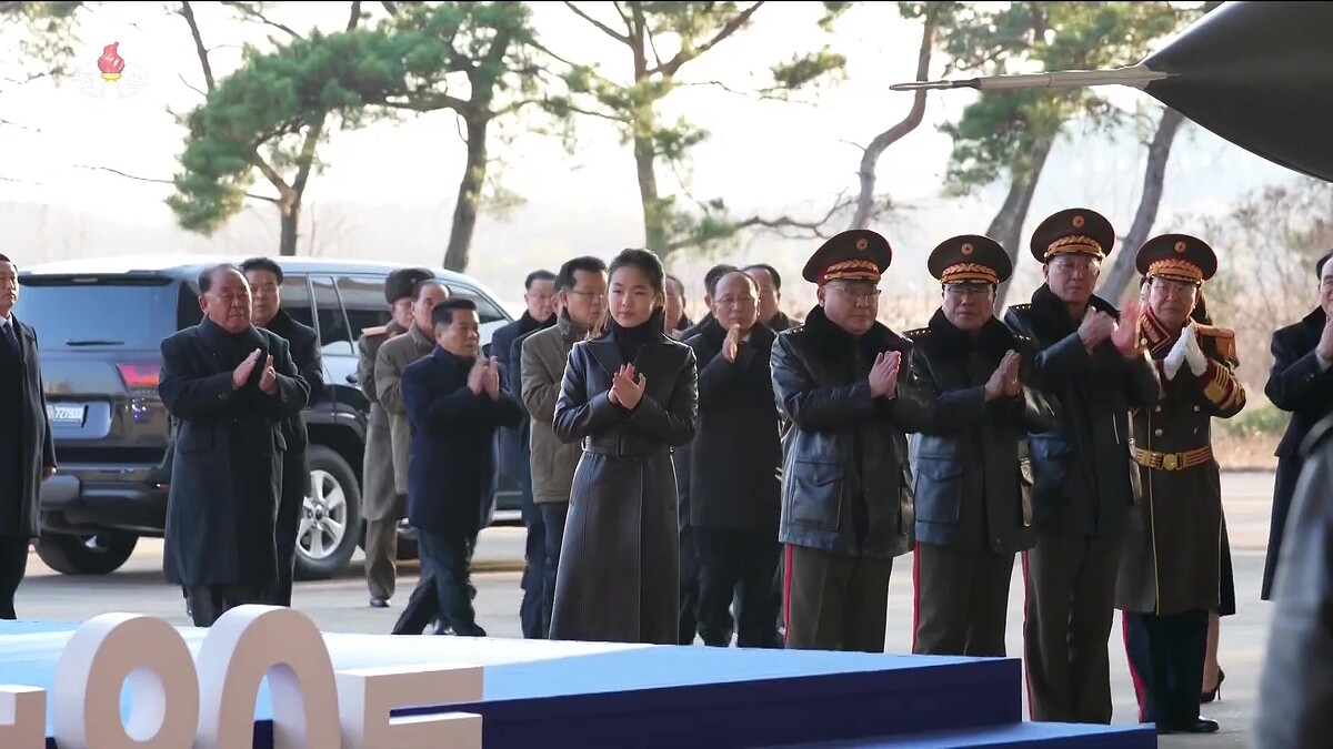 金ジュエ氏が北朝鮮軍空軍記念式典に参加した（朝鮮中央テレビキャプチャ）