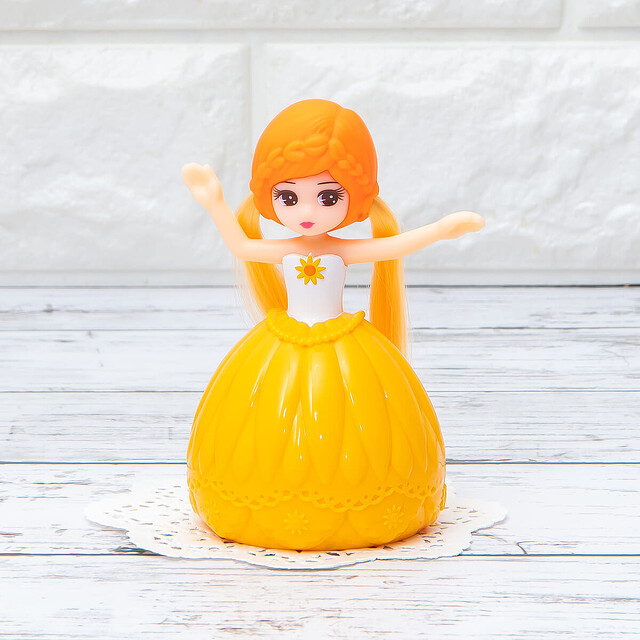 着せ替えやヘアアレンジができるおもちゃ！マクドナルド ハッピー