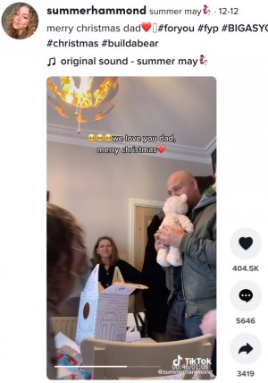 �ƥǥ����٥�����˴����Ƥ������ġʲ����ϡ�summer may��2021ǯ12��12����TikTok��merry christmas dad�ס٤Υ����꡼�󥷥�åȡ�