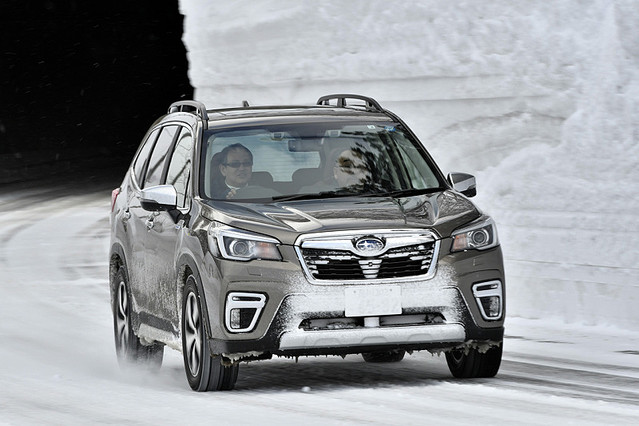 なぜスバル車を自分は乗り継いだのか 雪上試乗で再認識した その理由とは スバル車で雪上試乗 ライブドアニュース