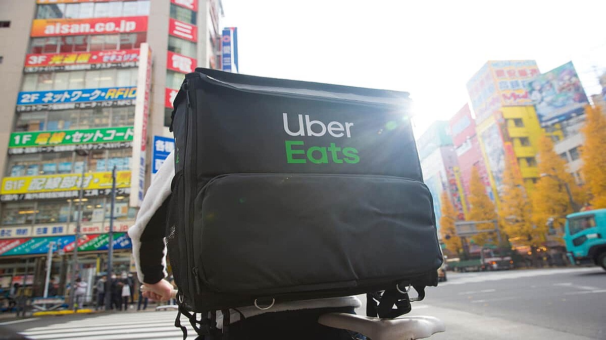 Uber Eats配達員から受け取った「恋文」?女性が恐怖体験を告白