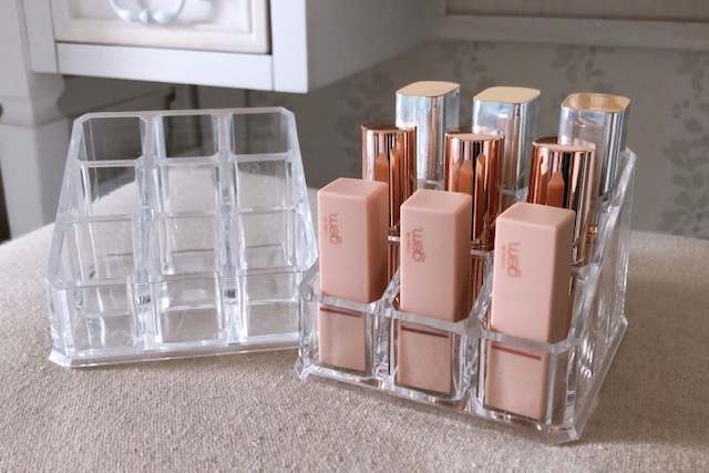 100円で買えるコスメ収納 置きづらいスポンジにも特等席が ライブドアニュース