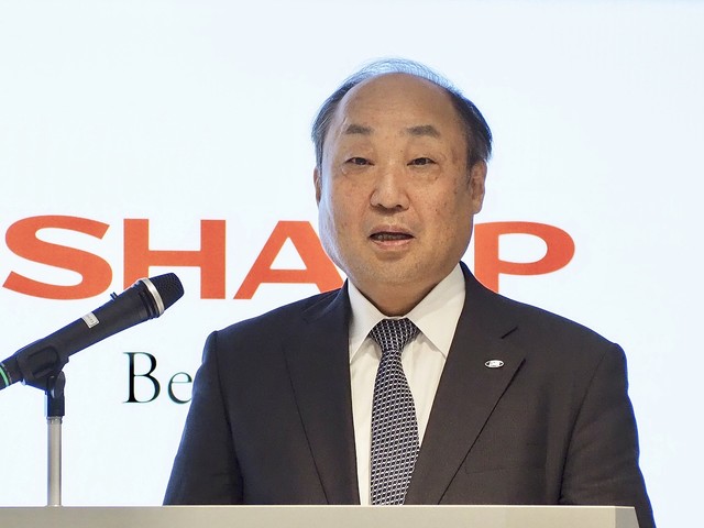シャープ、秋スマホに自社製OLED 副社長が明言