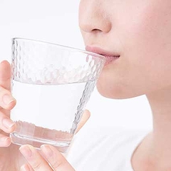 飲み物を飲むとすぐに尿意 は起こりえない 大学教授が解説 ライブドアニュース