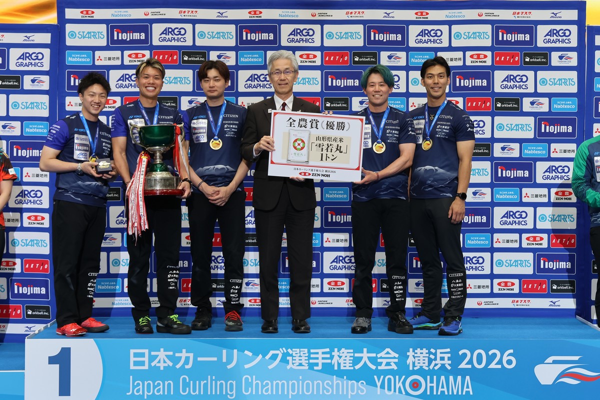 男子優勝の「SC軽井沢クラブ」