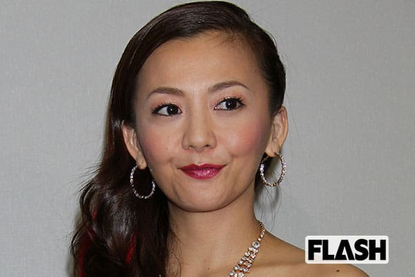  歌手の華原朋美 