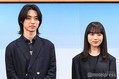 山崎賢人、清原果耶 （C）モデルプレス