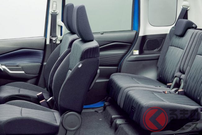 スズキ最新「コンパクトワゴン」がスゴい! 最新エンジン搭載で「リッター22km」走行可能! マイチェン並みの大刷新で“迫力デザイン”に進化した「ソリオ」とは!