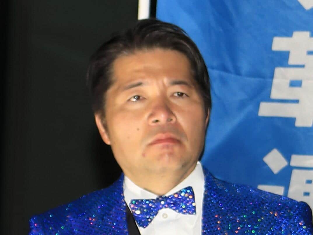 伊佐進一氏