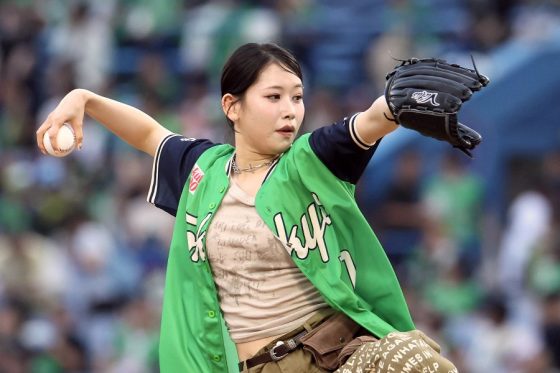 �ϵ弰��Ԥä�ME:I��MOMONA�ڼ̿��󶡡����п�ʹ�ҡ�