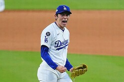 ブルワーズ戦の9回に登板したドジャース・佐々木朗希【写真：荒川祐史】