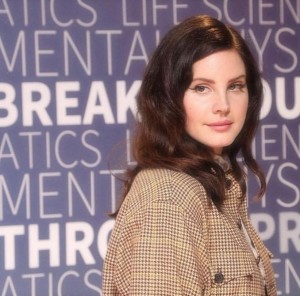 ��4���֤ε��ܤ�ɬ�פʤΡפȥ�ʡ��ǥ롦�쥤�ʲ����ϡ�Lana Del Rey��2018ǯ11��6����Instagram��The Oscars of Science�ס٤Υ����꡼�󥷥�åȡ�
