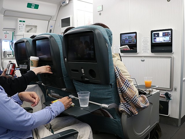 世界の機内食 キャセイパシフィック航空 中部国際空港 ミラノ便のエコノミークラスの機内食を食べてみた ライブドアニュース