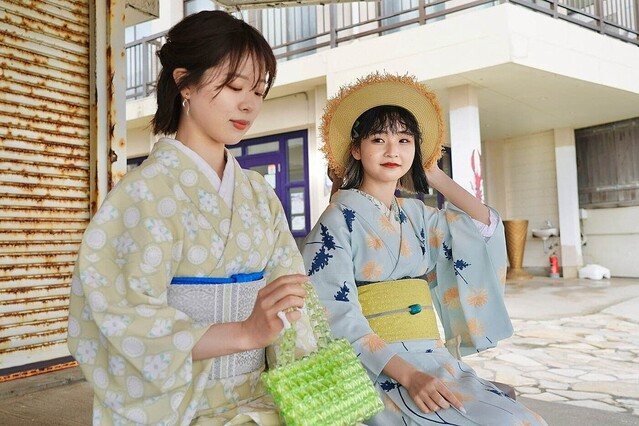 大塚呉服店の“アンティーク風”フラワー柄ゆかた、小菊ペールミントや